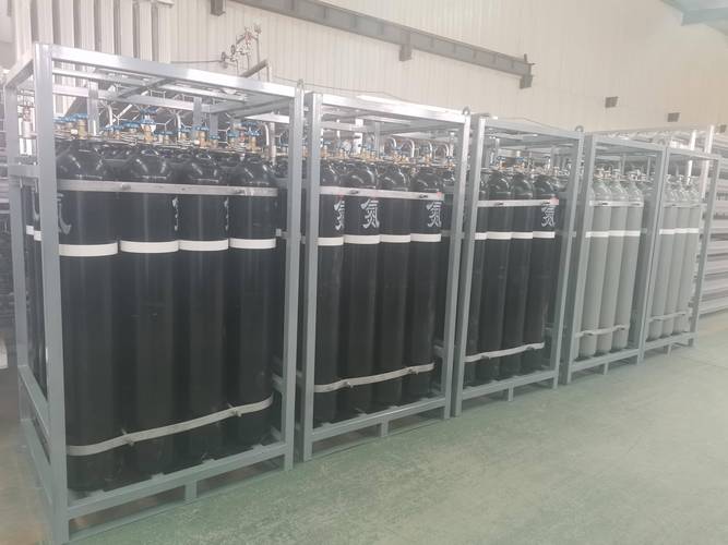 钢瓶集装格在液体分离及纯净设备制造中的应用场景、适配方向与选型关注点